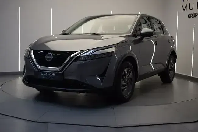 Usado Nissan Qashqai Acenta 158 CV (116 kW) 2024 Gris / plata SUV