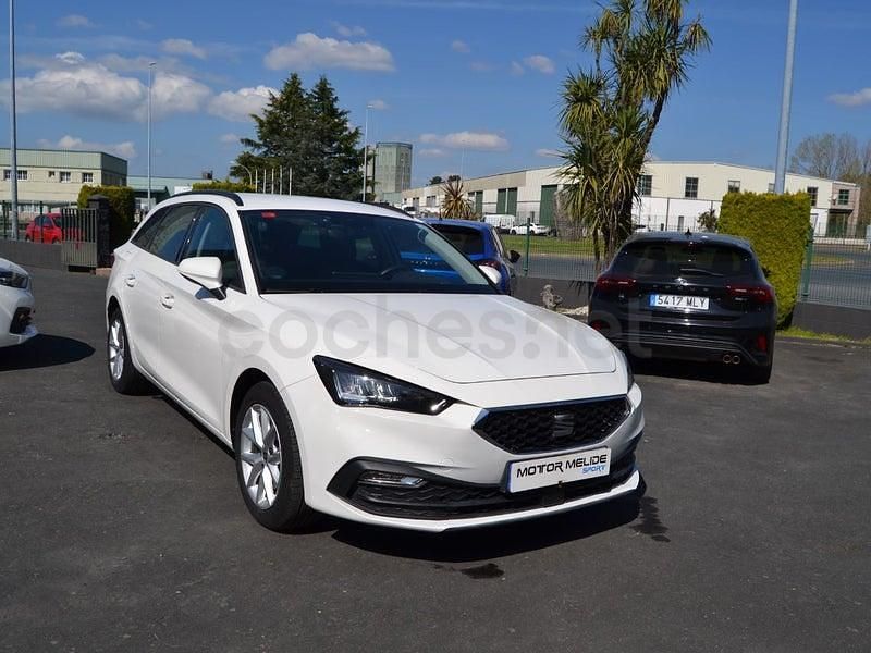 Usado Seat Leon XCELLENCE 110 CV (80 kW) 2022 Blanco Familiar