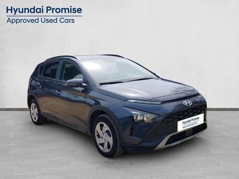 Usado Hyundai Bayon 84 CV (61 kW) 2022 Gris SUV