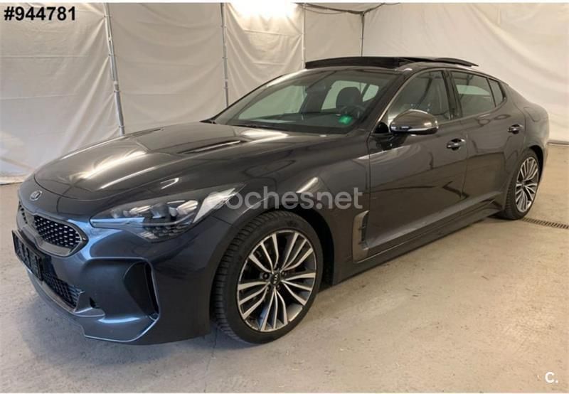 Gris / plata Usado 2020 Kia Stinger GT-Line Berlina | 28.000 € (Un poco caro) - Imagen 1/4