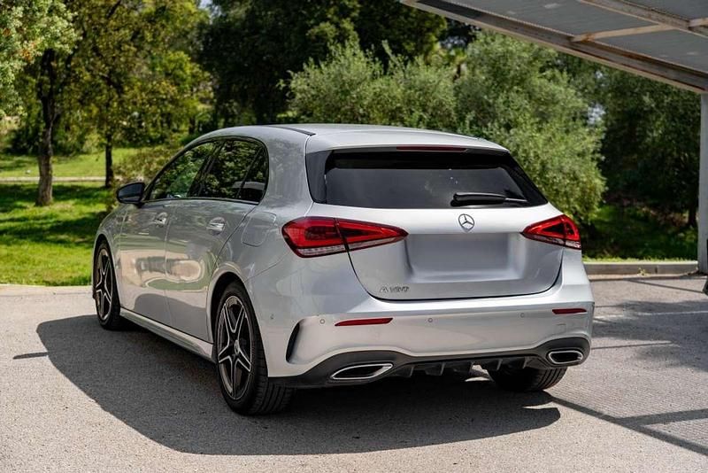 Usado Mercedes A180 Advanced 136 CV (100 kW) 2023 Gris Utilitario