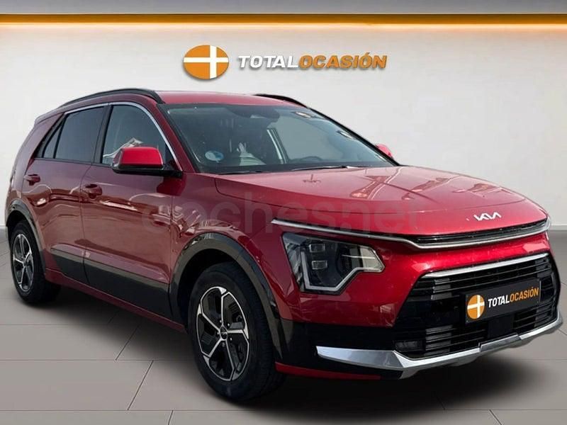 Usado Kia Niro 141 CV (103 kW) 2022 Rojo SUV