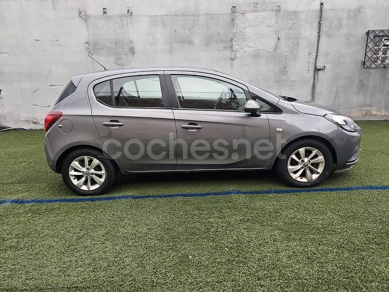Usado Opel Corsa Color Edition 90 CV (66 kW) 2016 Gris / plata Berlina