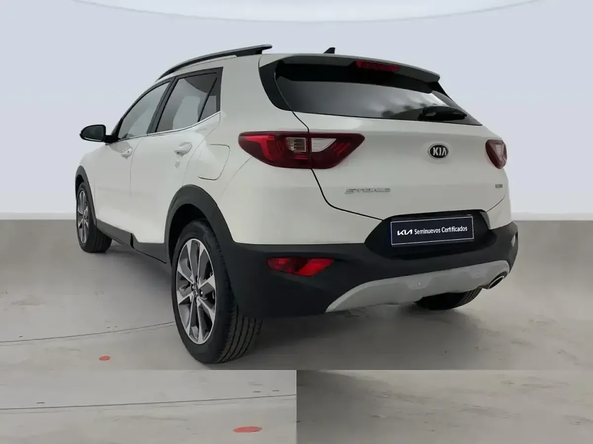 Begagnad Kia Stonic 100 HK (73 kW) 2019 Vit SUV