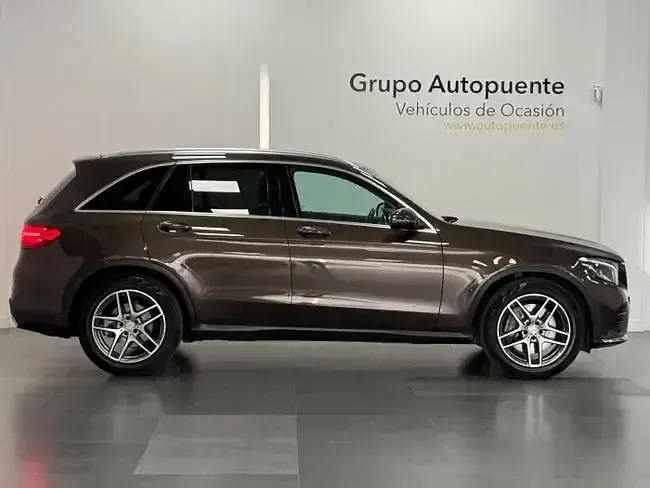 Usado Mercedes GLC220 AMG line 170 CV (125 kW) 2016 Marrón SUV