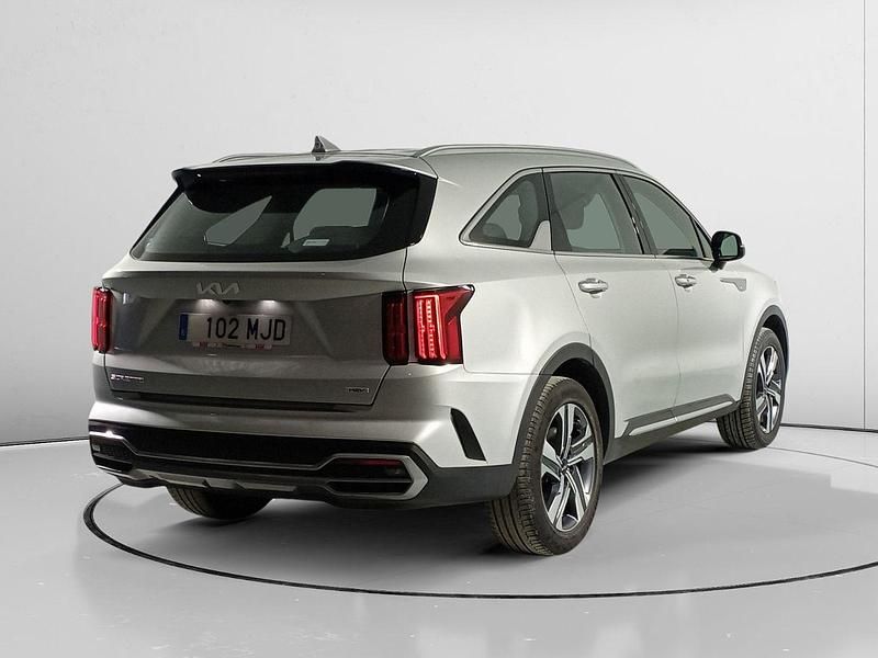 Usado Kia Sorento 265 CV (194 kW) 2023 Gris SUV
