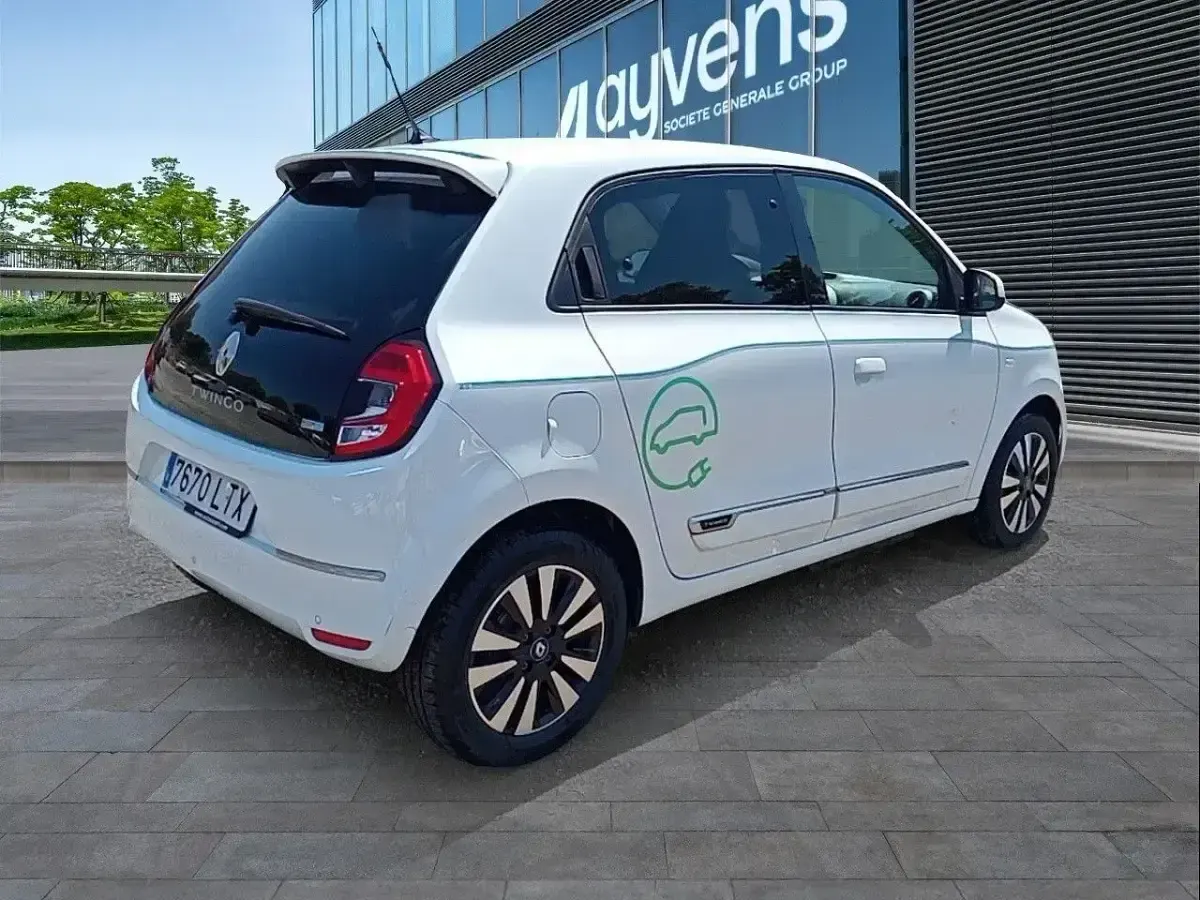 Usado Renault Twingo Zen 60 kW (82 CV) 2021 Blanco Utilitario