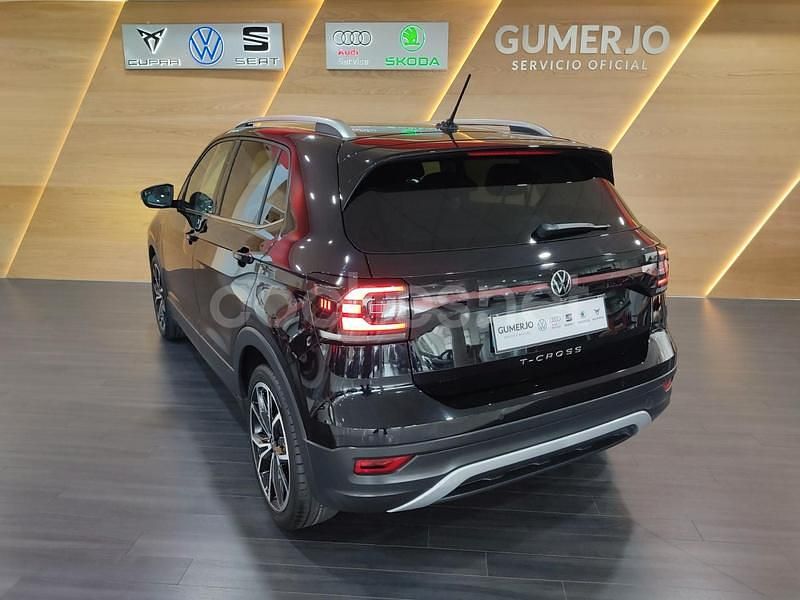 Usado VW T-Cross Sportline 110 CV (80 kW) 2021 Negro SUV