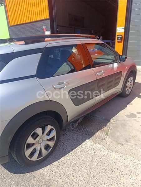 Usado Citroën C4 Feel 82 CV (60 kW) 2014 Gris / plata Berlina