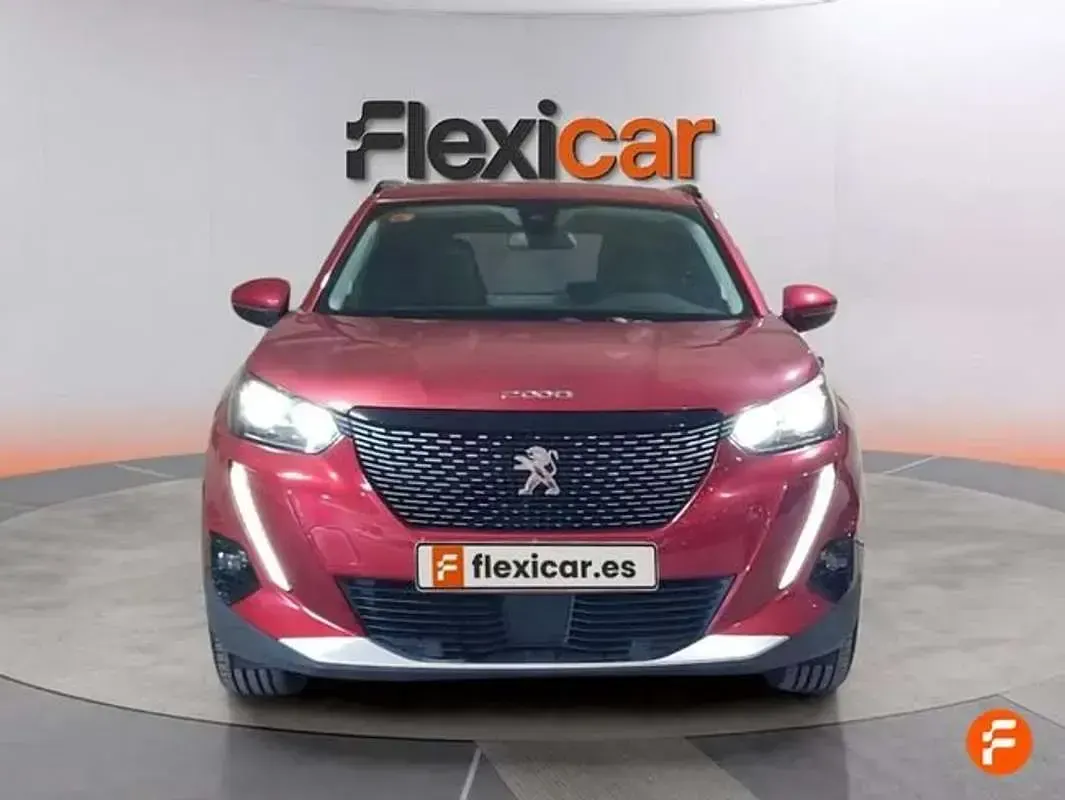 Usado Peugeot 2008 Allure 131 CV (96 kW) 2020 Rojo SUV