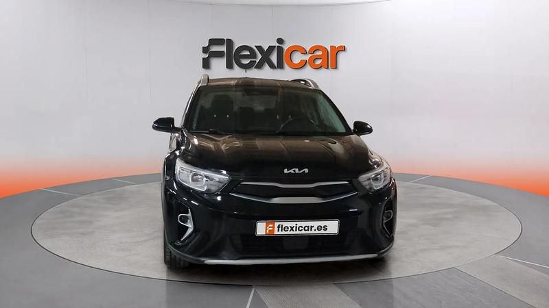 Usado Kia Stonic 101 CV (74 kW) 2022 Negro SUV