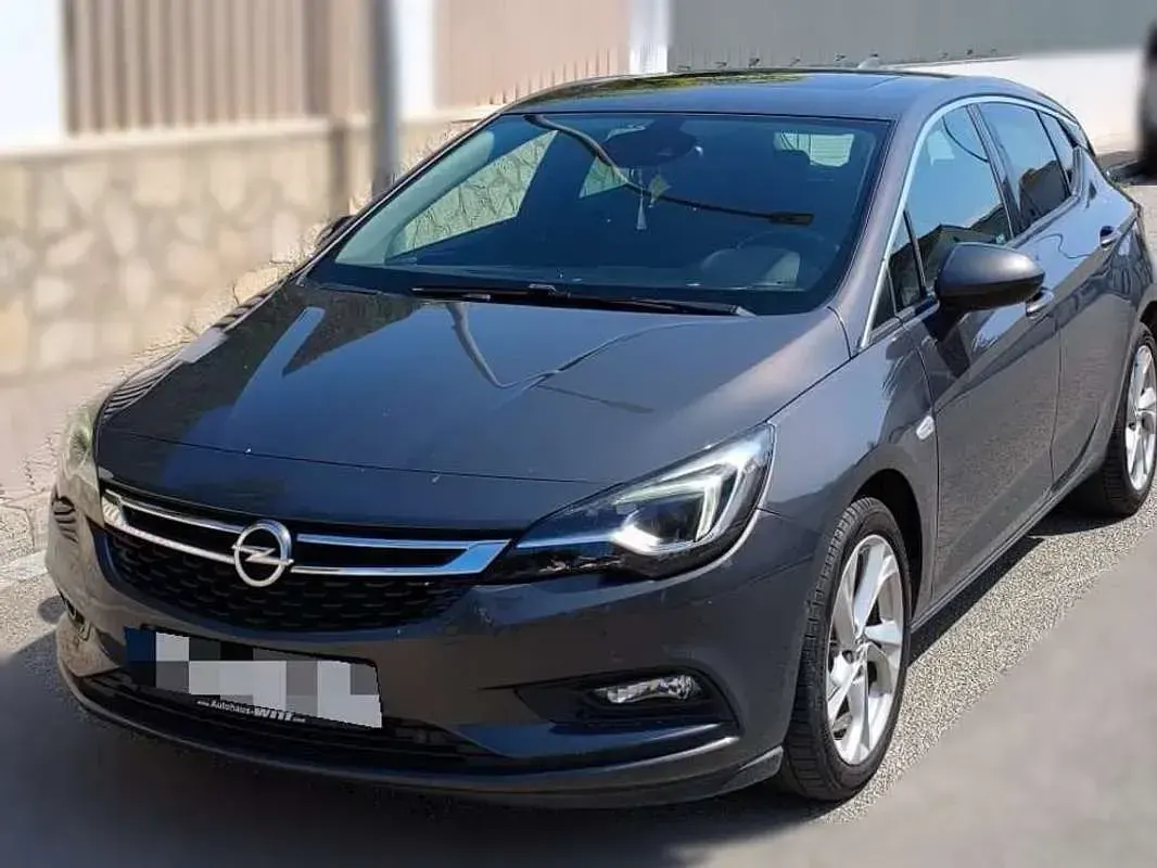 Usado Opel Astra Excellence 136 CV (100 kW) 2016 Gris Familiar