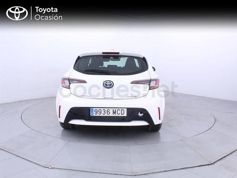 Usado Toyota Corolla Active 122 CV (89 kW) 2022 Blanco Berlina