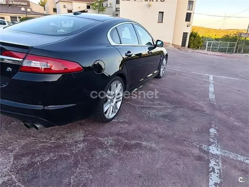 Usado Jaguar XFR 510 CV (375 kW) 2009 Negro Berlina