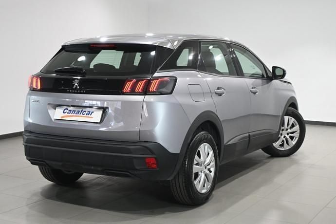 Usado Peugeot 3008 Active 131 CV (96 kW) 2021 Gris SUV