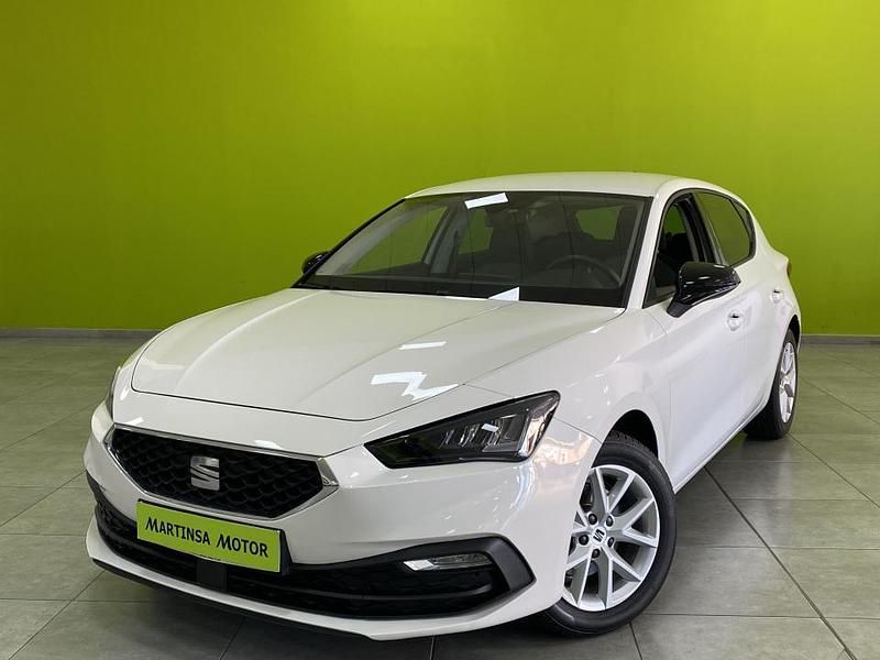 Usado Seat Leon Style 115 CV (84 kW) 2021 Blanco Berlina