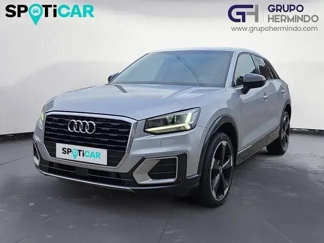 Usado Audi Q2 Premium 116 HP (85 kW) 2019 Cinzento SUV