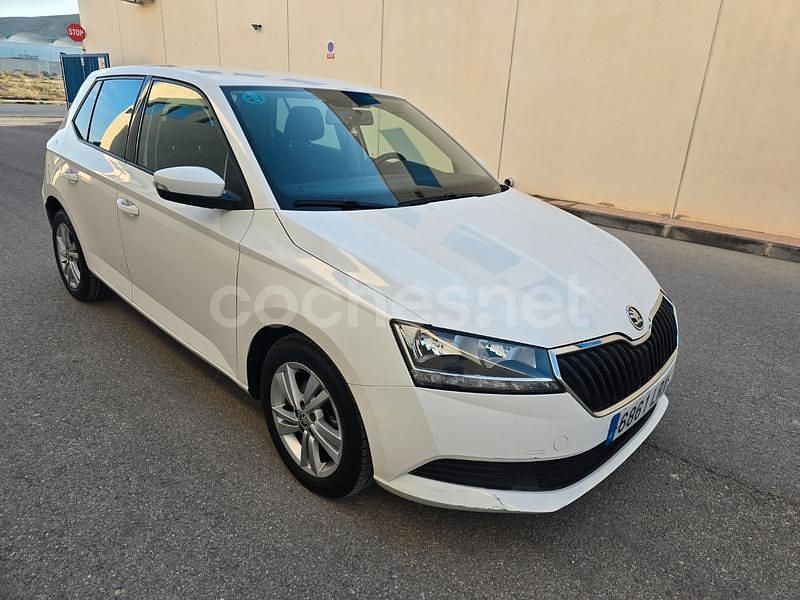 Usado Skoda Fabia 95 CV (69 kW) 2021 Blanco Utilitario
