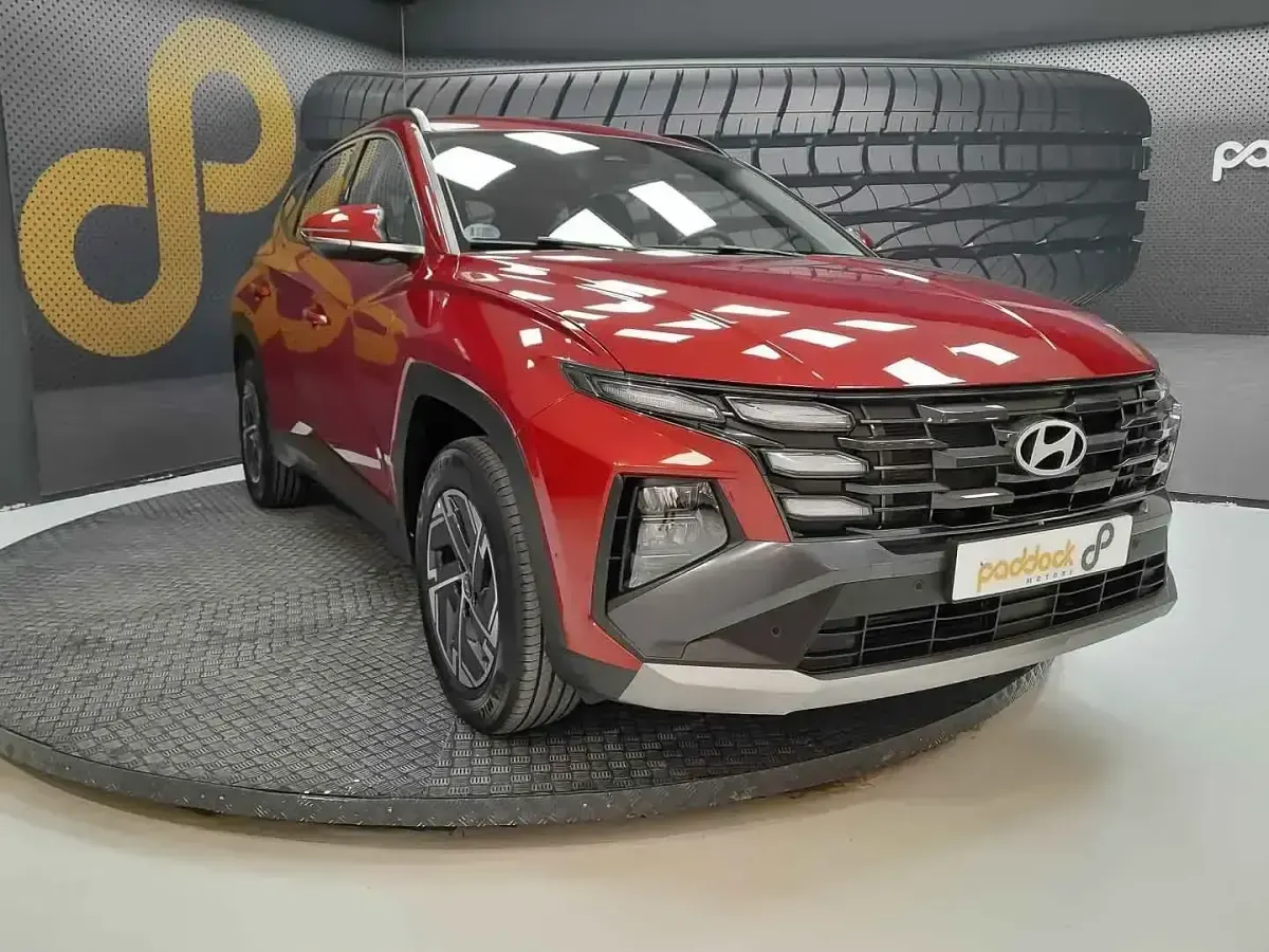 Usado Hyundai Tucson 215 CV (158 kW) 2025 Rojo SUV