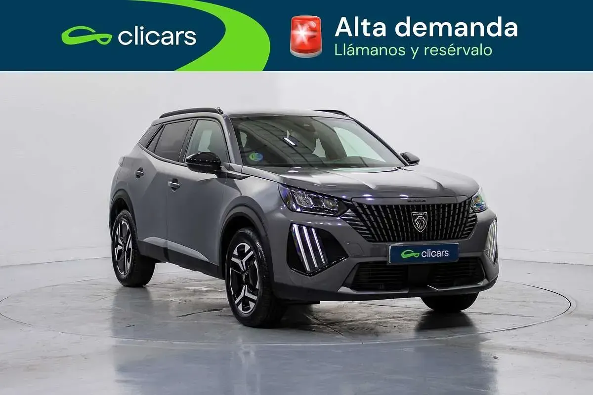 Usado Peugeot 2008 Allure 136 CV (100 kW) 2025 Gris SUV