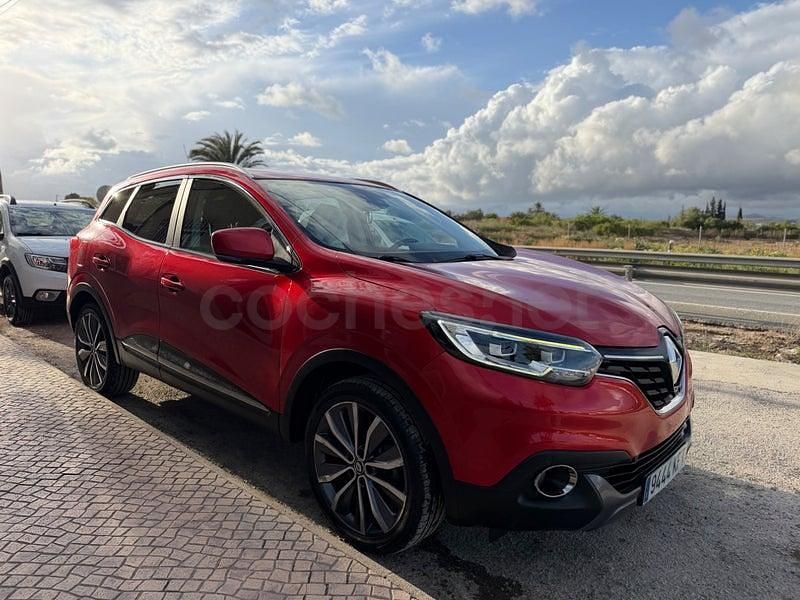 Usado Renault Kadjar Zen 110 CV (80 kW) 2017 Granate SUV
