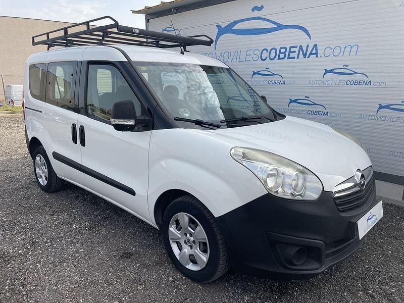 Blanco Usado 2014 Opel Combo Expression Monovolumen | 6500 € (Buen precio) - Imagen 1/4