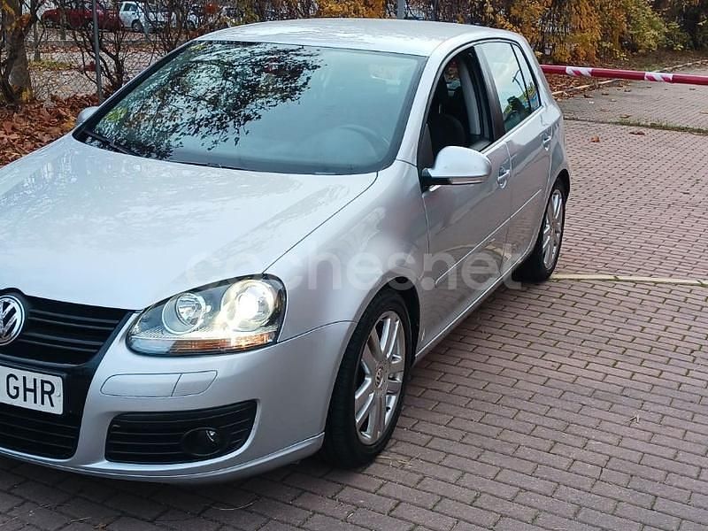 Gris / plata Usado 2009 VW Golf Highline Berlina | 7980 € (Precio justo) - Imagen 1/4