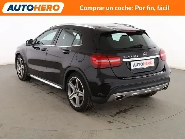Usado Mercedes GLA220 AMG line 177 CV (130 kW) 2018 Negro SUV