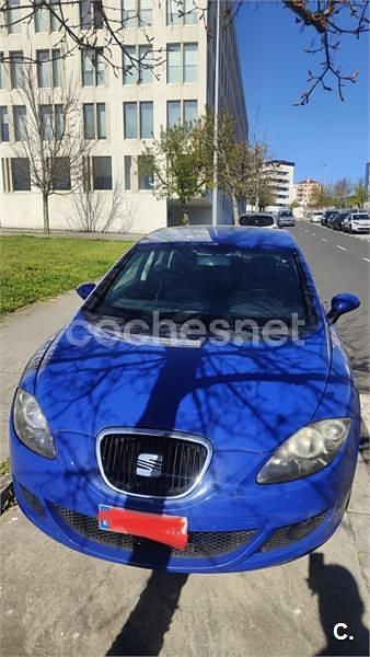 Usado Seat Leon Sport 102 CV (75 kW) 2005 Azul Utilitario