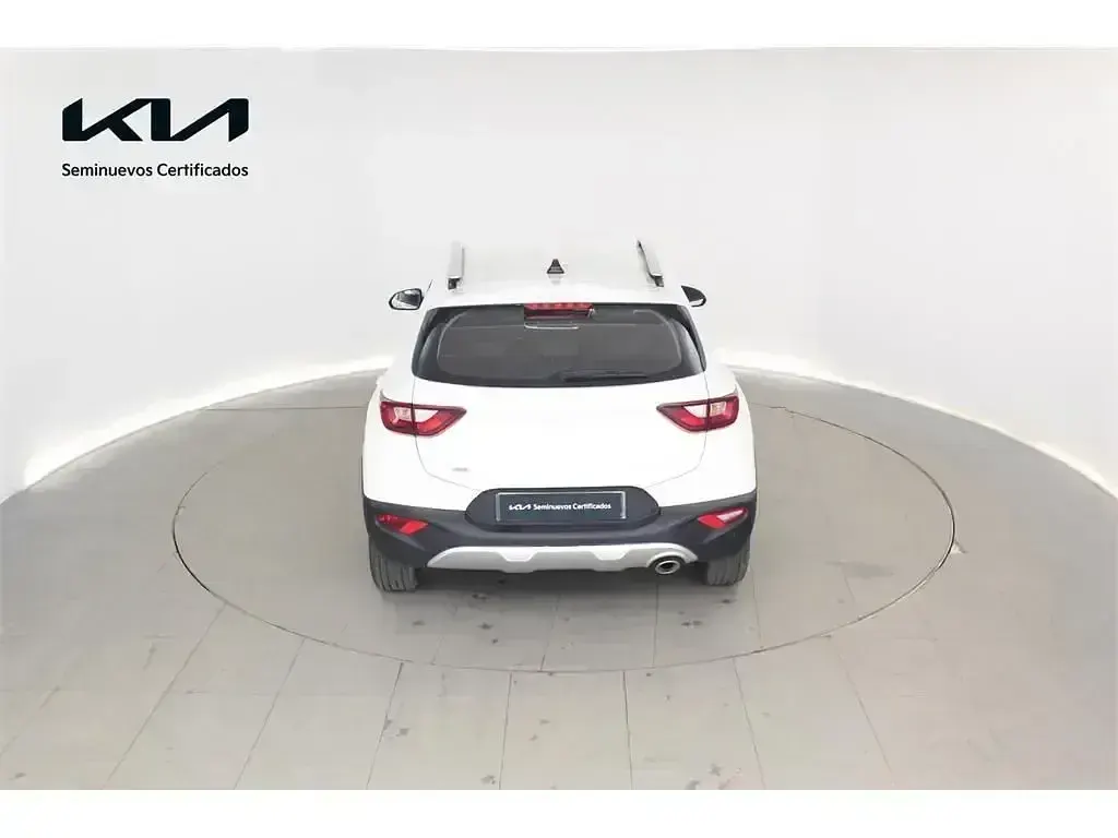 Usado Kia Stonic 100 CV (73 kW) 2025 Blanco SUV