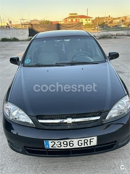 Usado Chevrolet Lacetti SE 95 HP (69 kW) 2009 Preto Sedan