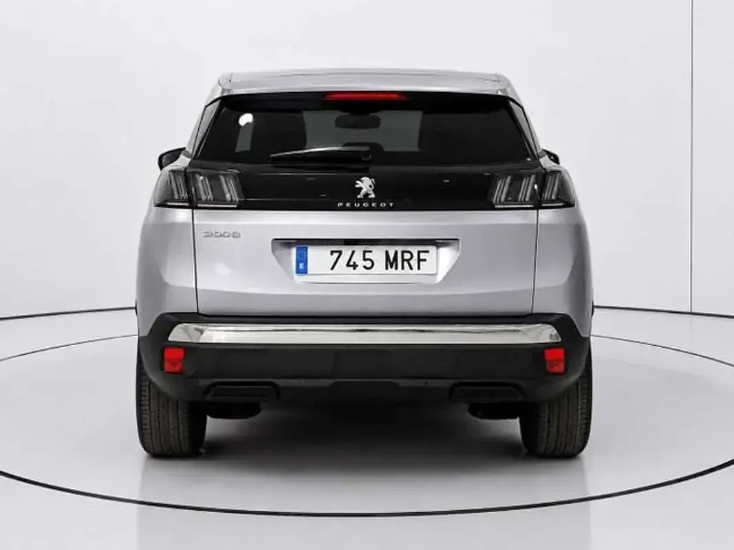 Usado Peugeot 3008 Allure 131 CV (96 kW) 2024 Gris SUV