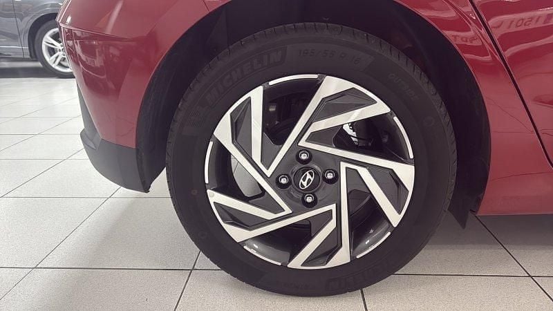 Nuevo Hyundai i20 90 CV (66 kW) 2026 Rojo dragón Utilitario