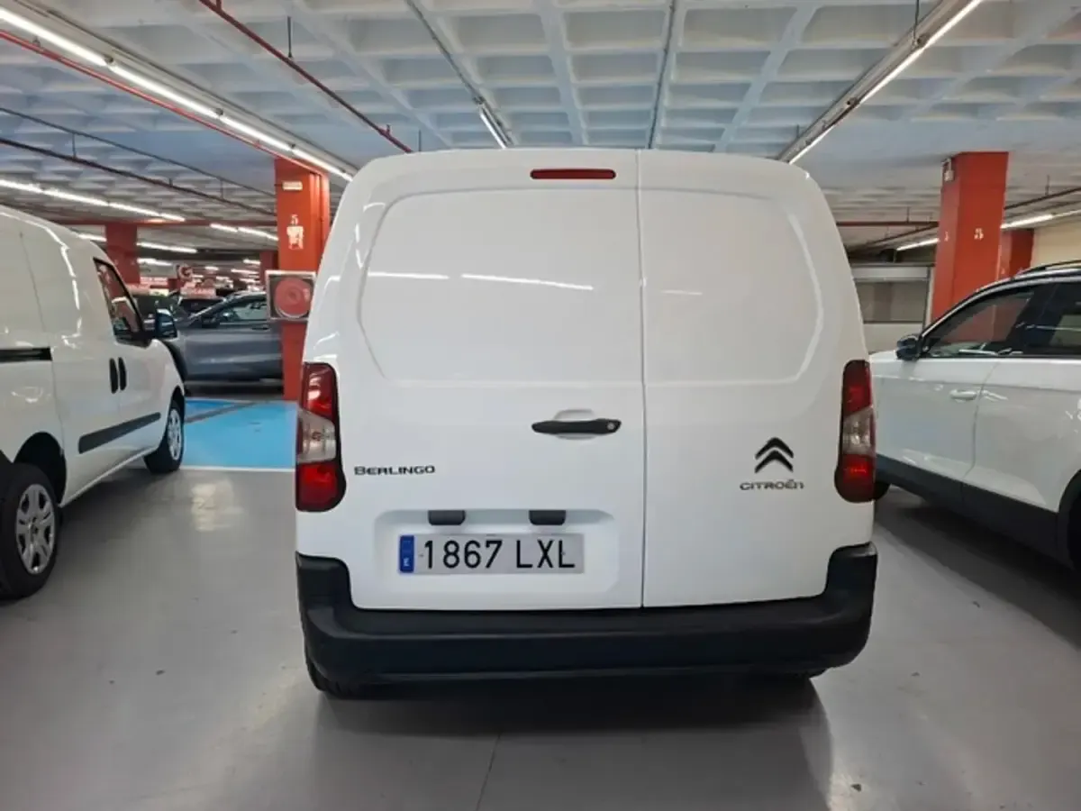 Usado Citroën Berlingo 102 CV (75 kW) 2022 Blanco Monovolumen