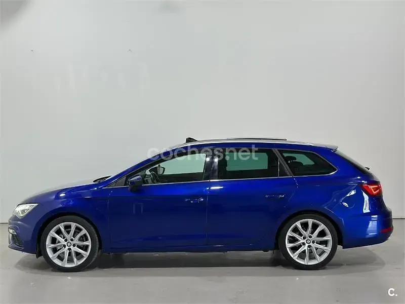 Usado Seat Leon ST FR 130 CV (95 kW) 2019 Azul Familiar