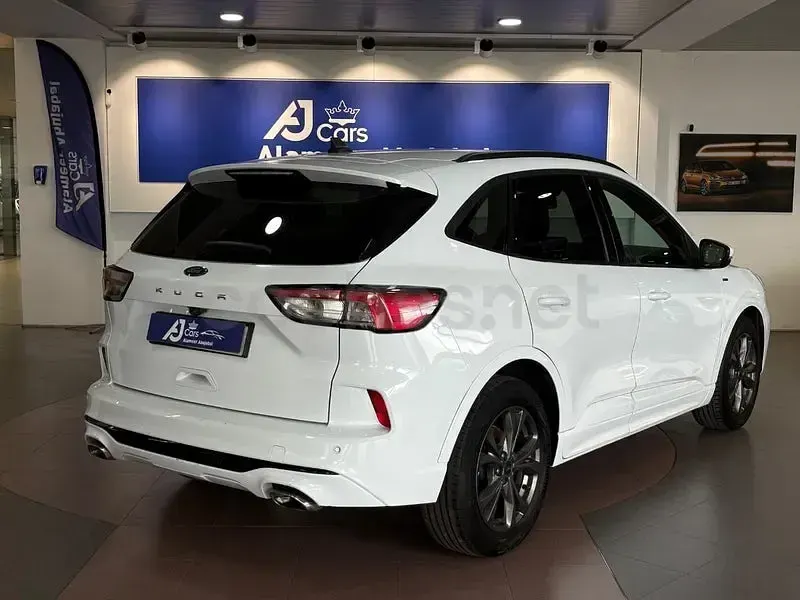 Usado Ford Kuga ST-Line 120 CV (88 kW) 2022 Blanco SUV