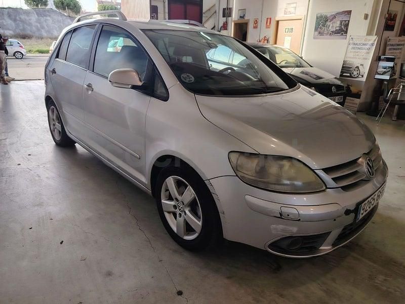 Usado VW Golf Plus Cross Highline 140 CV (102 kW) 2008 Gris / plata Monovolumen