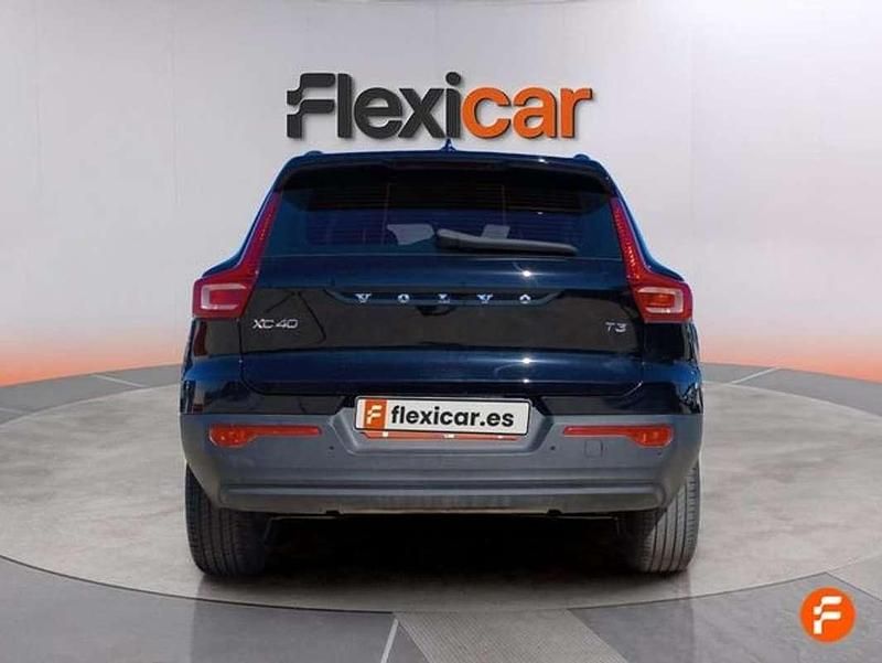 Usado Volvo XC40 Momentum 156 CV (114 kW) 2018 Negro SUV