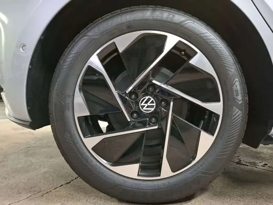 Usado VW ID.3 Pro 150 kW (204 CV) 2025 Gris Utilitario