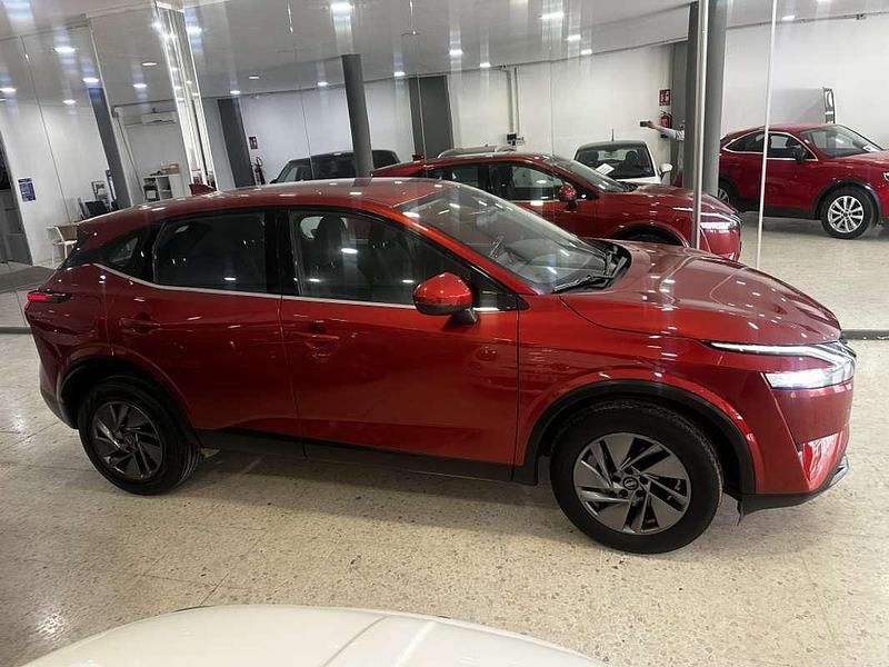Usado Nissan Qashqai Acenta 140 CV (102 kW) 2021 Burdeos SUV