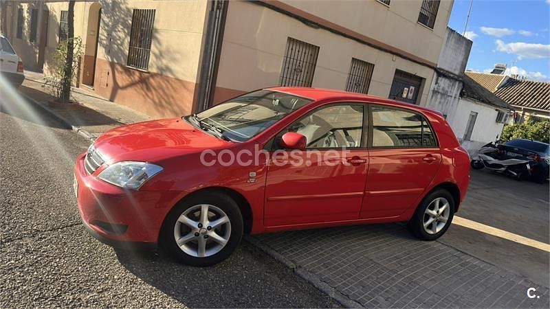 Usado Toyota Corolla Sol 110 CV (80 kW) 2003 Rojo Berlina