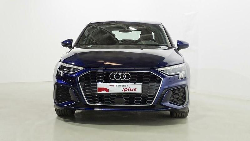 Usado Audi A3 S-Line 150 CV (110 kW) 2022 Azul Berlina