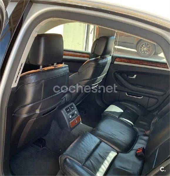 Usado Audi A8 250 CV (183 kW) 2010 Gris / plata Berlina