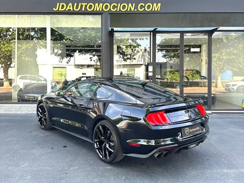 Usado Ford Mustang GT 450 CV (330 kW) 2018 Negro Coupe