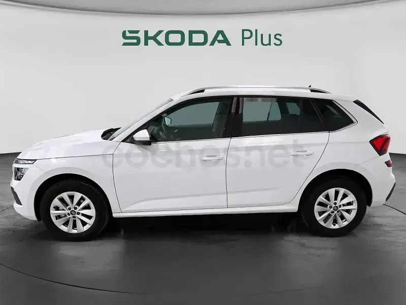 Usado Skoda Kamiq Selection 115 CV (84 kW) 2025 Blanco SUV