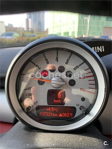 Usado Mini Cooper 116 CV (85 kW) 2007 Rojo Utilitario