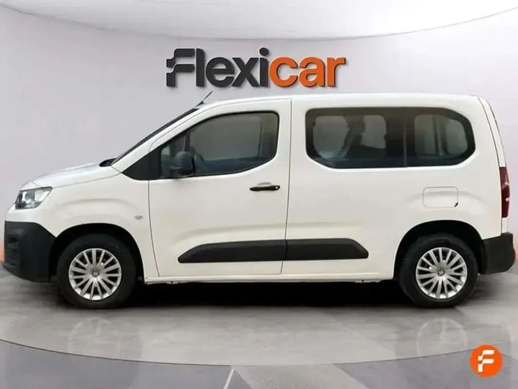 Usado Citroën Berlingo Feel 102 CV (75 kW) 2019 Blanco Monovolumen