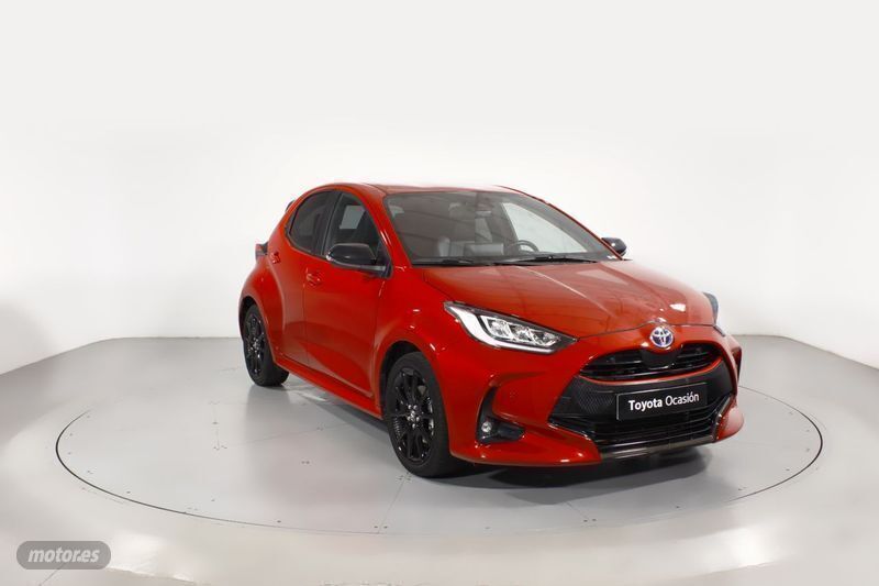Rojo Usado 2023 Toyota Yaris Style Berlina | 22.700 € (Precio justo) - Imagen 1/4