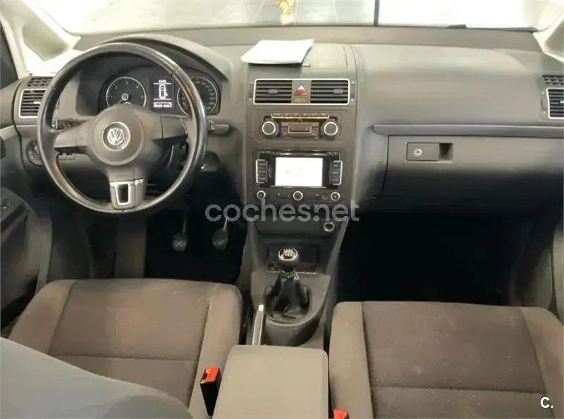 Usado VW Touran Edition 105 CV (77 kW) 2010 Gris / plata Monovolumen