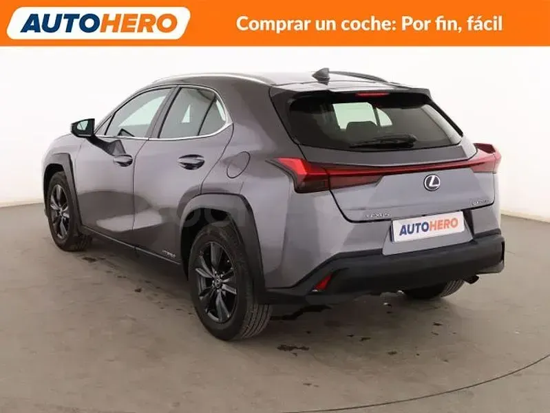Usado Lexus UX Business Edition 184 CV (135 kW) 2021 Gris / plata SUV